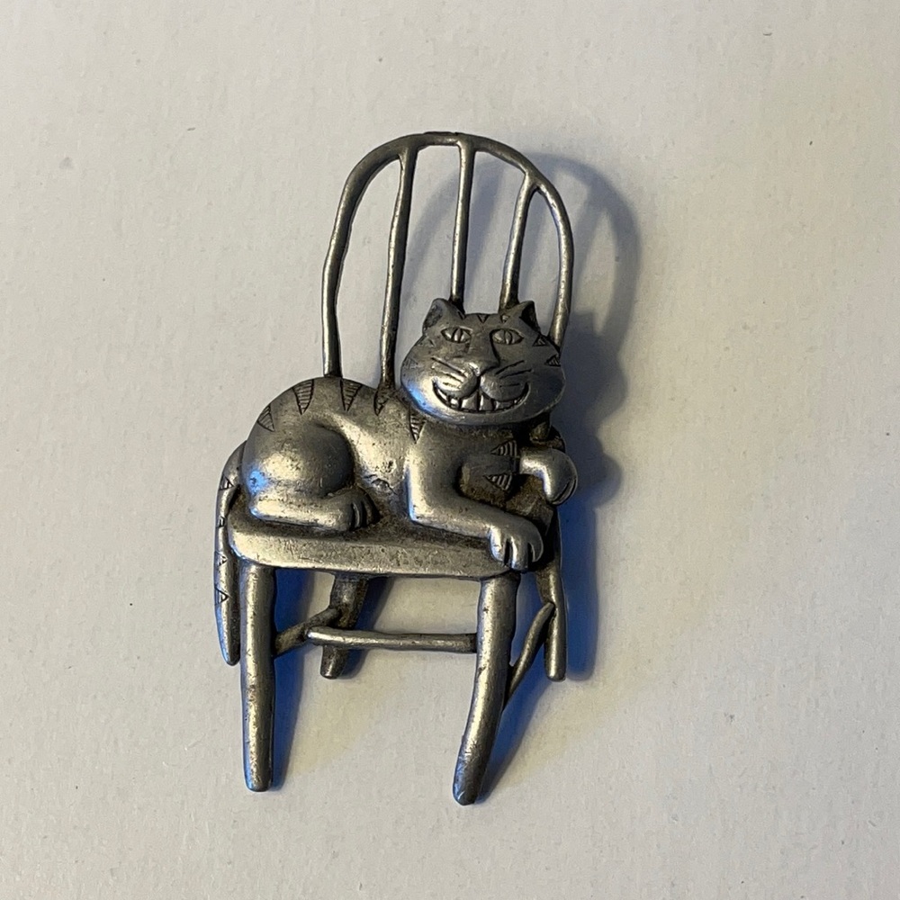 Vintage JJ Jonette Pewter Cat Brooch Smiling Cat Sitting on a Chair Silver Tone